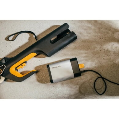 Fiskars PowerTools 12V–4Ah baterija 8 Fiskars PowerTools 12V–4Ah baterija 8