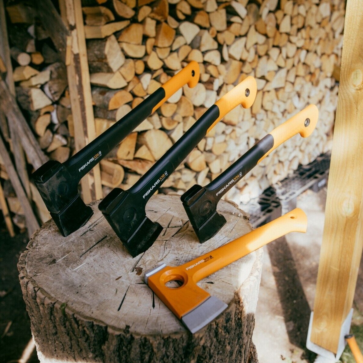 Cirvis FISKARS X14 universālais XS 14 Cirvis FISKARS X14 universālais XS 14