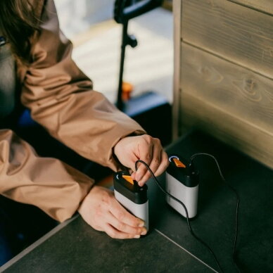 Akumuliatorinis sniego kastuvas Fiskars eSnowShovel 11 Akumuliatorinis sniego kastuvas Fiskars eSnowShovel 11